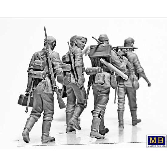 Master Box 35249 1/35 Hot Summer 1941 German Infantry Ww2 Era Plastic Figures Kit
