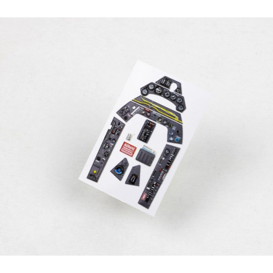 Red Fox Qs-35036 1/35 Focke-wulf Fw 190a-8 3d Acrylic Instrument Panels For Border