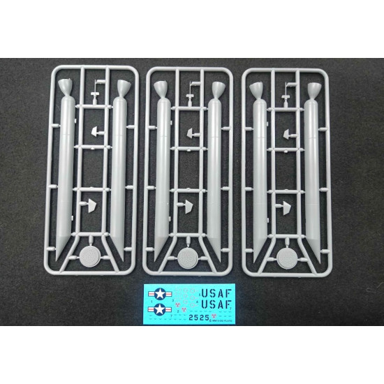 Mikro Mir 72-032 1/72 Supersonic Low-altitude Missile Pluto Plastic Model Kit