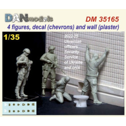 Dan Models 35165 1/35 2022-25 Ukrainian Officers Security Service Of Ukraine And Orcs 4 Figures Decal Chevrons And Wall Plaster