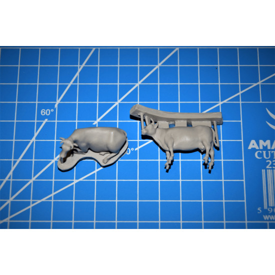 White Stork Miniatures F72002 1/72 Cows Resin, Unpainted, Unassembled Kit