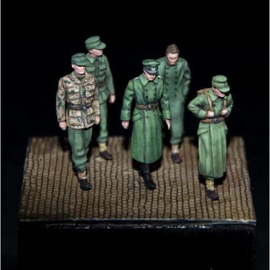White Stork Miniatures F72005 1/72 Figures German Prisoners Of War Resin Unpainted Unassembled