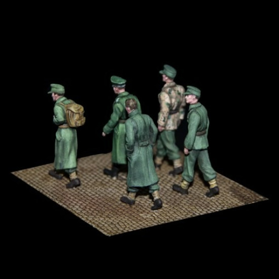 White Stork Miniatures F72005 1/72 Figures German Prisoners Of War Resin Unpainted Unassembled