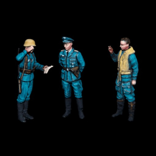 White Stork Miniatures F72021 1/72 Luftwaffe Officers Resin Unpainted Unassembled