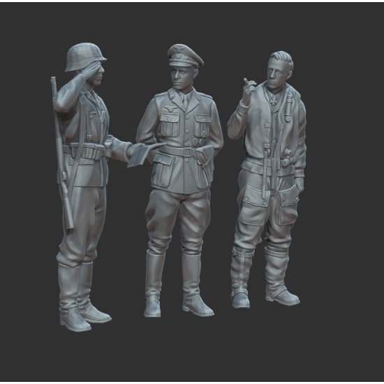 White Stork Miniatures F72021 1/72 Luftwaffe Officers Resin Unpainted Unassembled