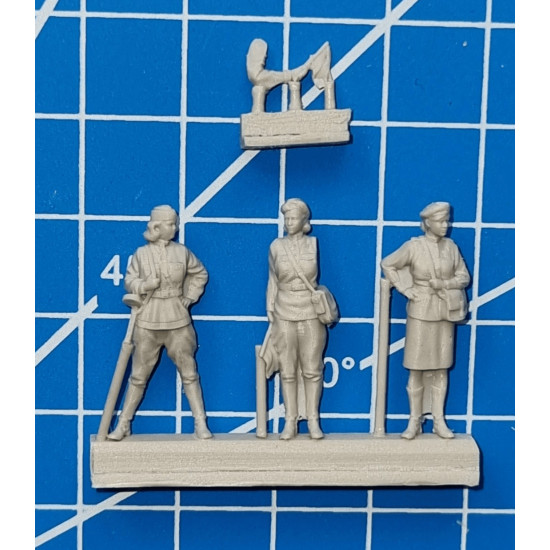 White Stork Miniatures F72042 1/72 Ww2 Female Auxiiliary Service Resin Unassembled Unpainted