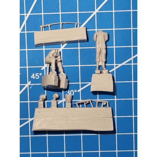 White Stork Miniatures F72054 1/72 Fishermen Resin Unassembled Unpainted Kit