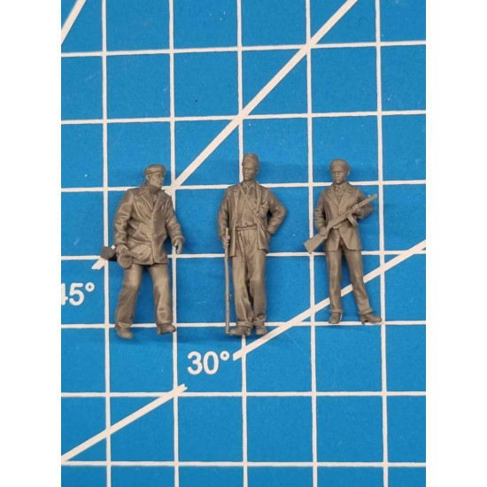 White Stork Miniatures F72120 1/72 Civilains With Weapons Budapest 1956 Resin Unassembled Unpainted