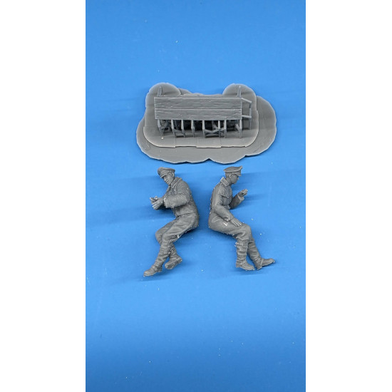 White Stork Miniatures F72162 1/72 German Pilots On The Bench Resin Unassembled Unpainted