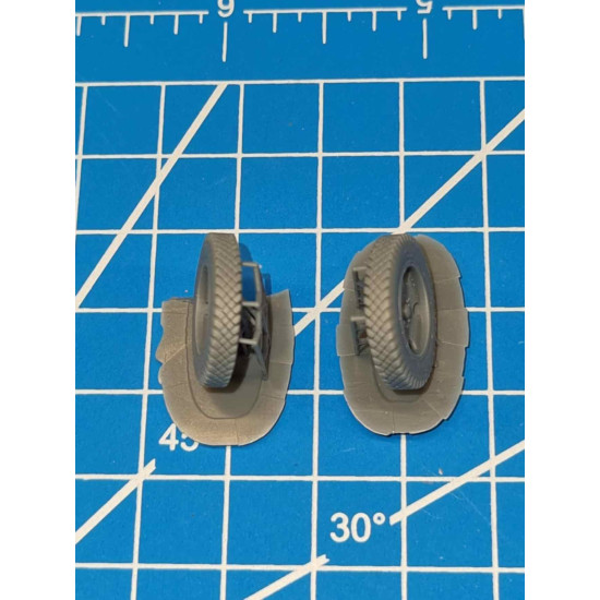 White Stork Miniatures M72006 1/72 Ds Type Wheels 2pcs For Wz.97 Field Gun And Wz.14/19 Howitzer Resin Upainted Kit