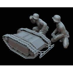 White Stork Miniatures M72015 1/72 German Goliath With Pioneer Team Resin Kit