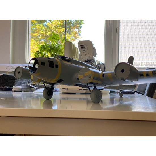 Kopecky Scale Models 32067 1/32 B-17 Landing Gear Unloaded For Hk Models