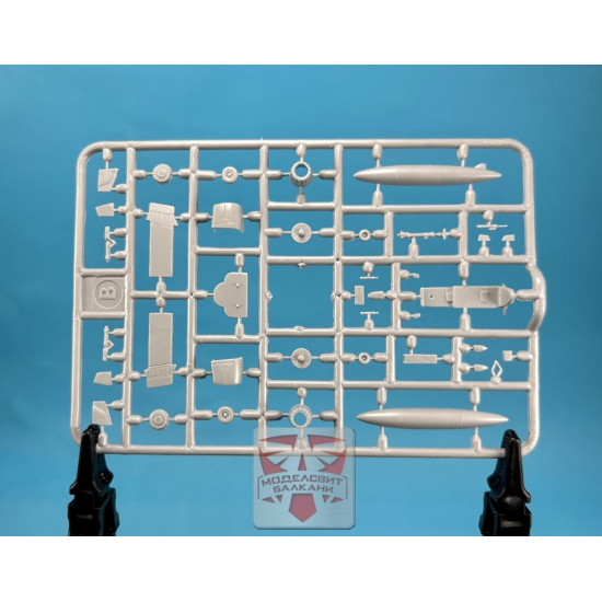 Sova Model 14005 1/144 F4h-1 Phantom Plastic Model Kit