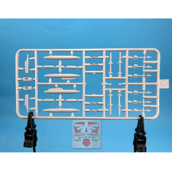 Sova Model 14005 1/144 F4h-1 Phantom Plastic Model Kit