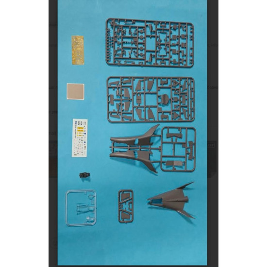 Amp 72-021 1/72 Northrop Hl10 American Lifting Body Technology Demonstrator