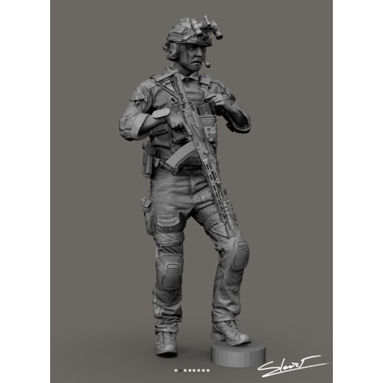 Black Snake Uks-03 1/35 Ukrainian Soldier Resin Figure