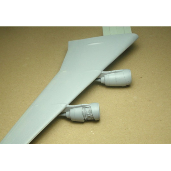 Laci 144199 1/144 Cfm56-2-a2 For E-3d Sentry Minicraft Kit