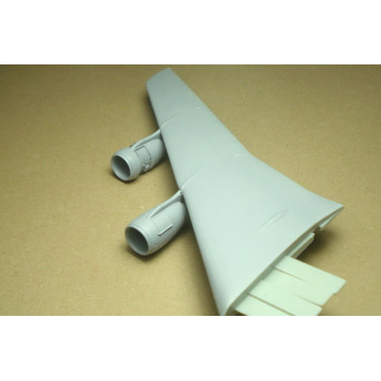 Laci 144199 1/144 Cfm56-2-a2 For E-3d Sentry Minicraft Kit