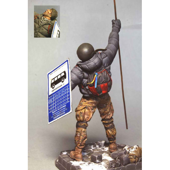 Freedom - revolution fighter Kyiv Maidan 2014 Kiev Ukraine Resin 1/16 Dan Models 16001