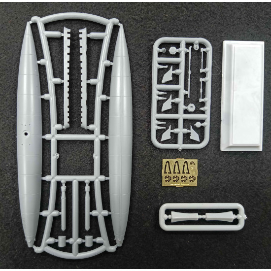 Mikro Mir 144-043 1/144 Gymnote Q1 1889 All-electric Submarines