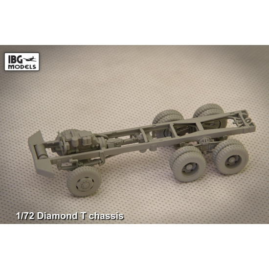 DIAMOND T 968 Cargo Truck 1/72 IBG Models 72019