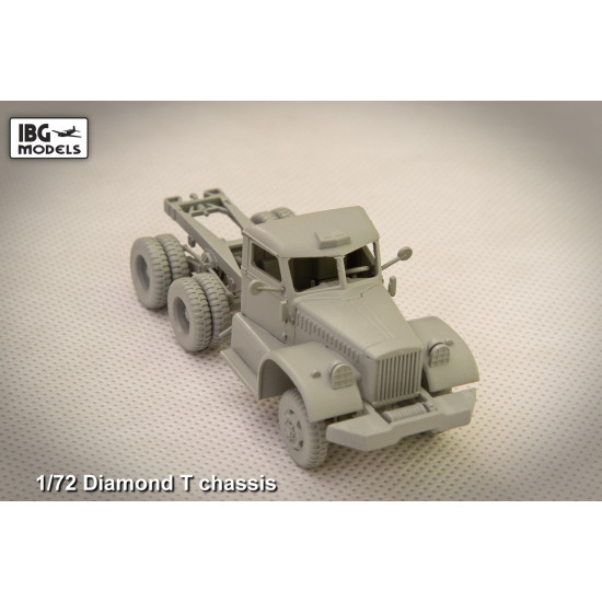 DIAMOND T 968 Cargo Truck 1/72 IBG Models 72019