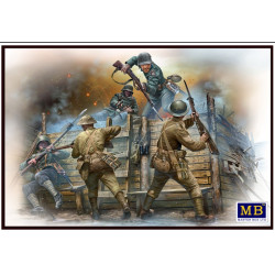 Hand-to-hand fight, German and British infantrymen, WWI era 1/35 Master Box 35116
