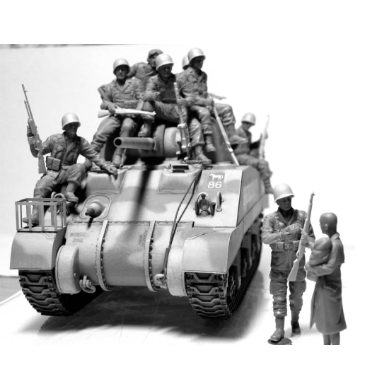 101 LIGHT COMPANY US PARATROOPERS AND BRITISH TANKMAN 1944 1/35 MASTER BOX 35164