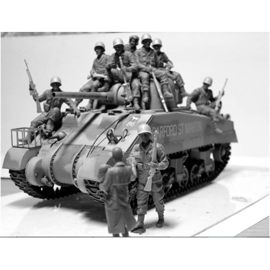 101 LIGHT COMPANY US PARATROOPERS AND BRITISH TANKMAN 1944 1/35 MASTER BOX 35164