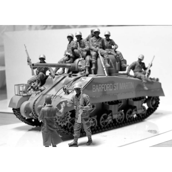 101 LIGHT COMPANY US PARATROOPERS AND BRITISH TANKMAN 1944 1/35