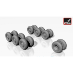 TUPOLEV TU-22M2/M3 BACKFIRE WHEELS 1/72 ARMORY AW72012