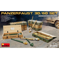 GERMAN PANZERFAUST 30/60 SET WW2 1/35 MINIART 35253