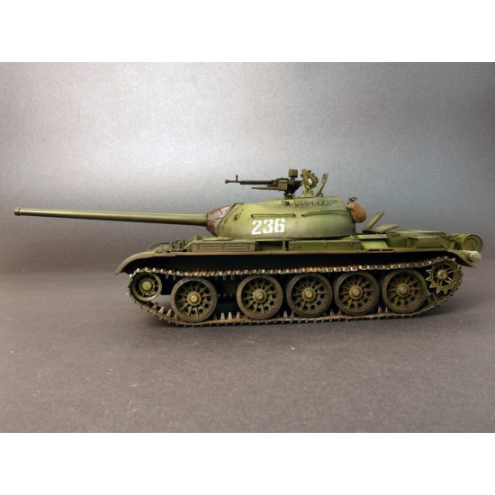 T-54-3 SOVIET MEDIUM TANK. Mod. 1951 - PLASTIC MODEL KIT SCALE 1/35 MINIART 37015