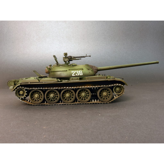 T-54-3 SOVIET MEDIUM TANK. Mod. 1951 - PLASTIC MODEL KIT SCALE 1/35 MINIART 37015