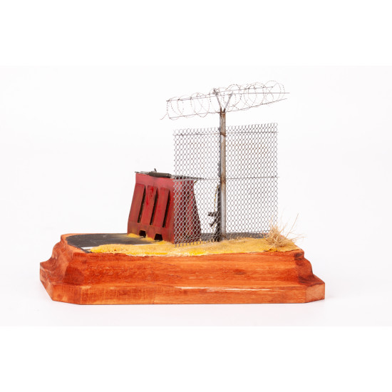 Eduard 35639 1/35 Barbed Wire Razor I (8m) Photo-Etched for AFV Photo etched set