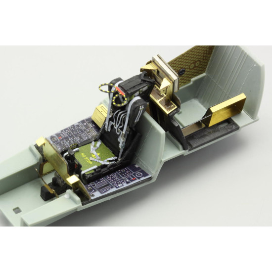 Eduard 49605 1/48 F-4B seatbelts Photo-Etched for Aircraft Photo etched set Eduard 49605 1/48 F-4B seatbelts Photo-Etched for Aircraft Photo etched set