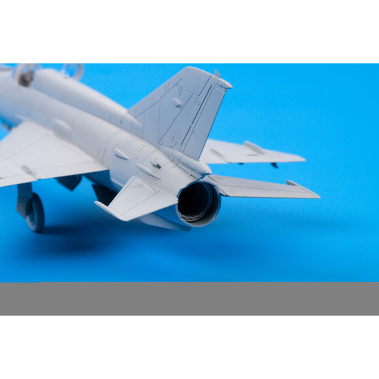 Eduard 70141 1/72 MiG-21MF interceptor Plastic for Aircraft Profipack