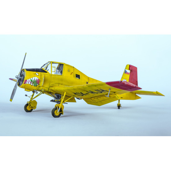 Eduard 7456 1/72 Z-37A Čmelák Plastic for Aircraft Weekend edition Eduard 7456 1/72 Z-37A Čmelák Plastic for Aircraft Weekend edition