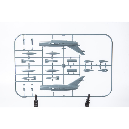 Eduard 7461 1/72 MiG-15bis Plastic for Aircraft Weekend edition