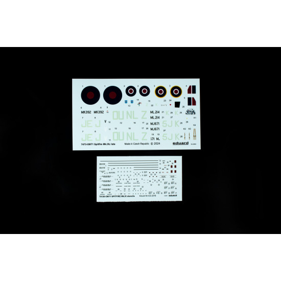 Eduard 7473 1/72 Spitfire Mk.IXc late Plastic for Aircraft Weekend edition