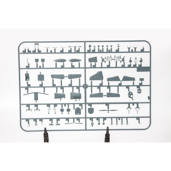 Eduard 84185 1/48 Z-526AFS Akrobat Plastic for Aircraft Weekend edition