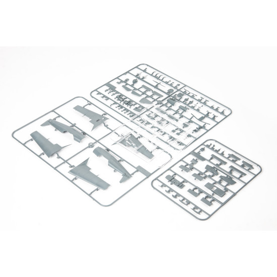 Eduard 84185 1/48 Z-526AFS Akrobat Plastic for Aircraft Weekend edition
