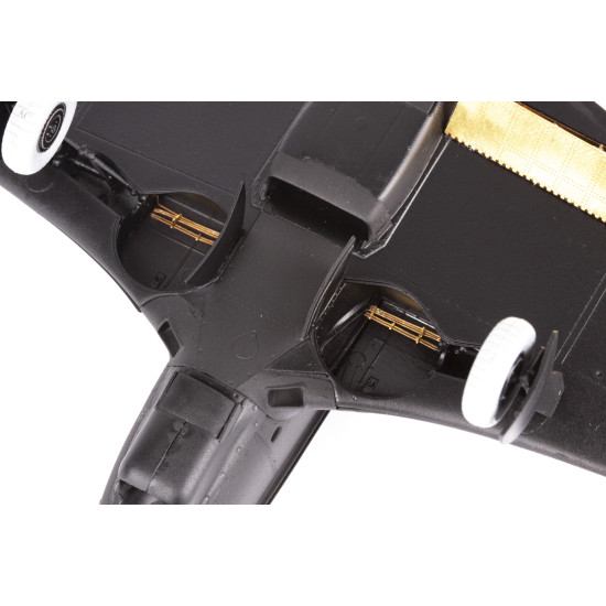 Eduard BIG49351 1/48 Yak-9D Big Ed for Aircraft