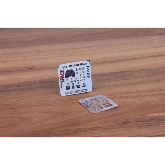 Eduard 3DL72035 1/72 P-51D-5 SPACE 3D Decal for Aircraft Space