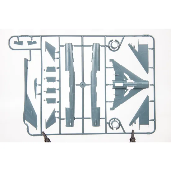 Eduard 70142 1/72 MiG-21MF Fighter Bomber Plastic for Aircraft Profipack