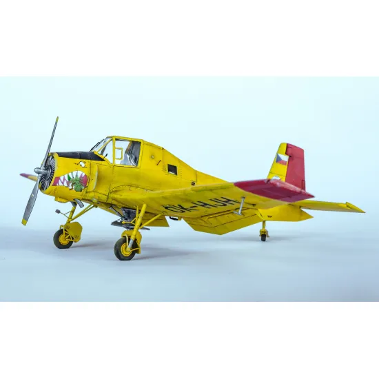 Eduard 7456 1/72 Z-37A Čmelák Plastic for Aircraft Weekend edition