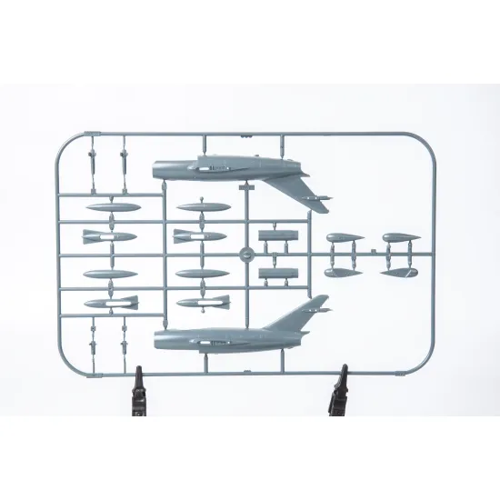 Eduard 7461 1/72 MiG-15bis Plastic for Aircraft Weekend edition