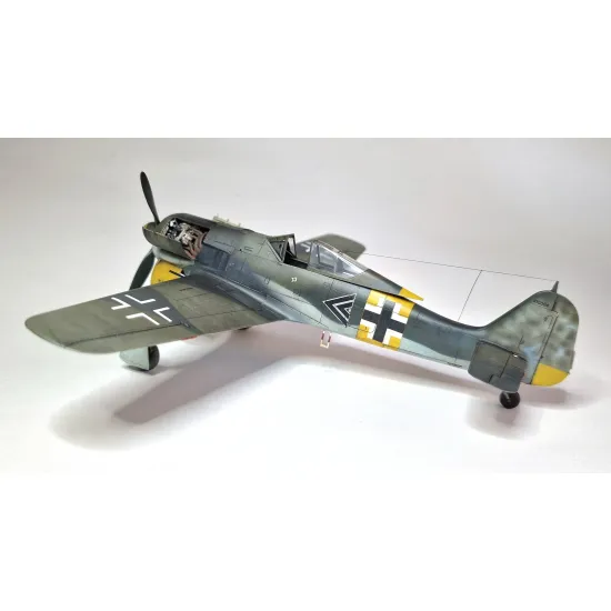 Eduard 84118 1/48 Fw 190A-5 light fighter Plastic for Aircraft Weekend edition