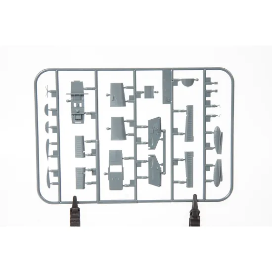 Eduard 84185 1/48 Z-526AFS Akrobat Plastic for Aircraft Weekend edition