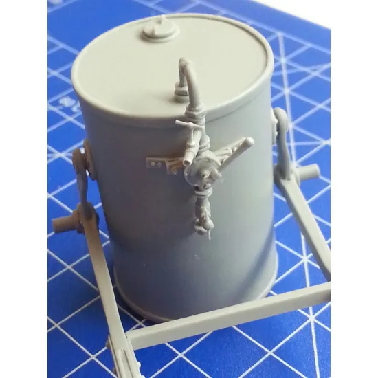 Aviattic ATTRES018 1/32 WW1 German Large Fuel Cart resin